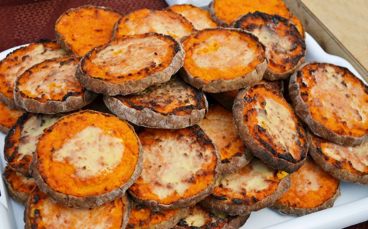 Latvian Carrot & Potato Tart (Sklandrausis)